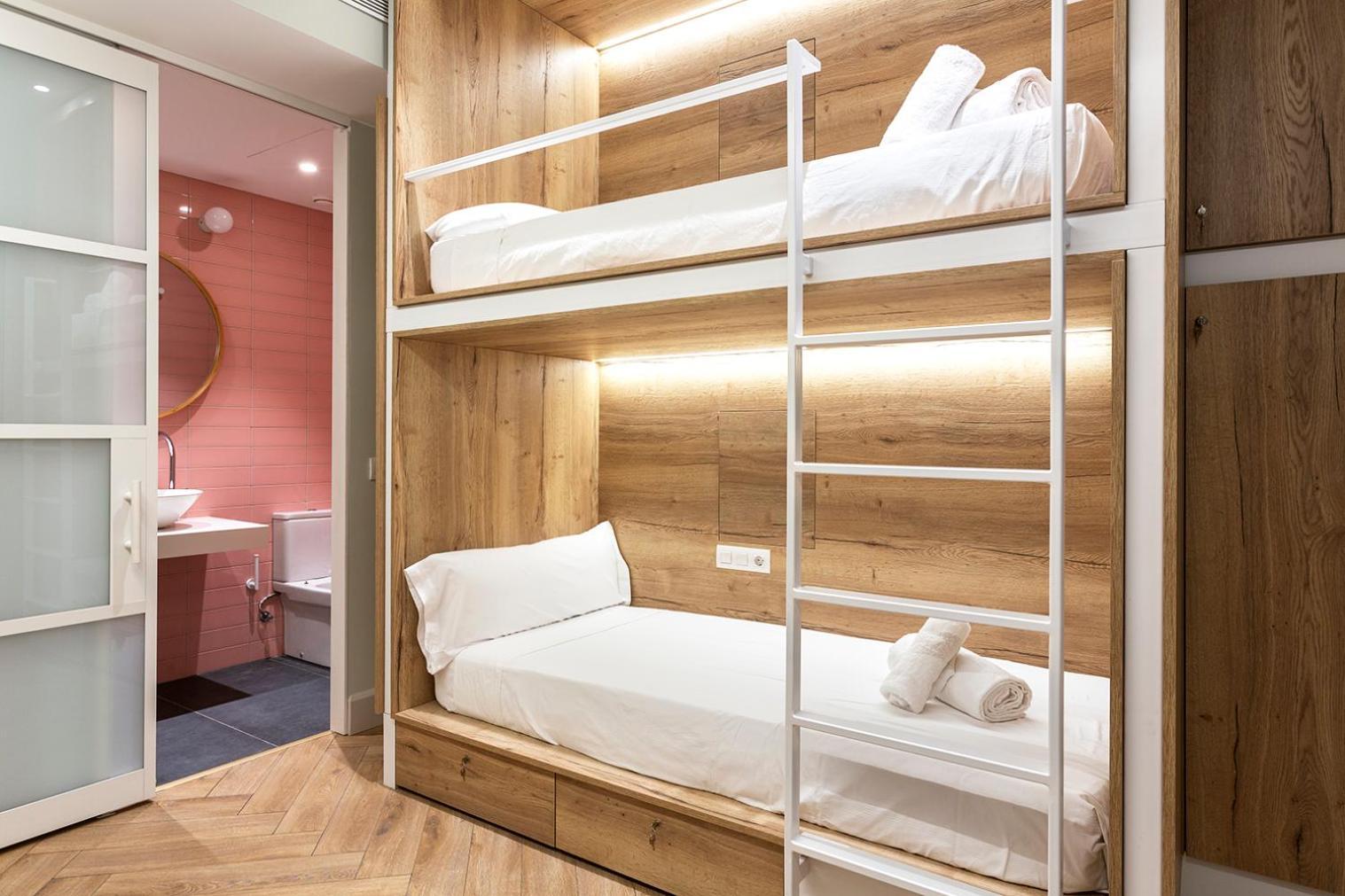 Weflating Boutique Hostel バルセロナ エクステリア 写真